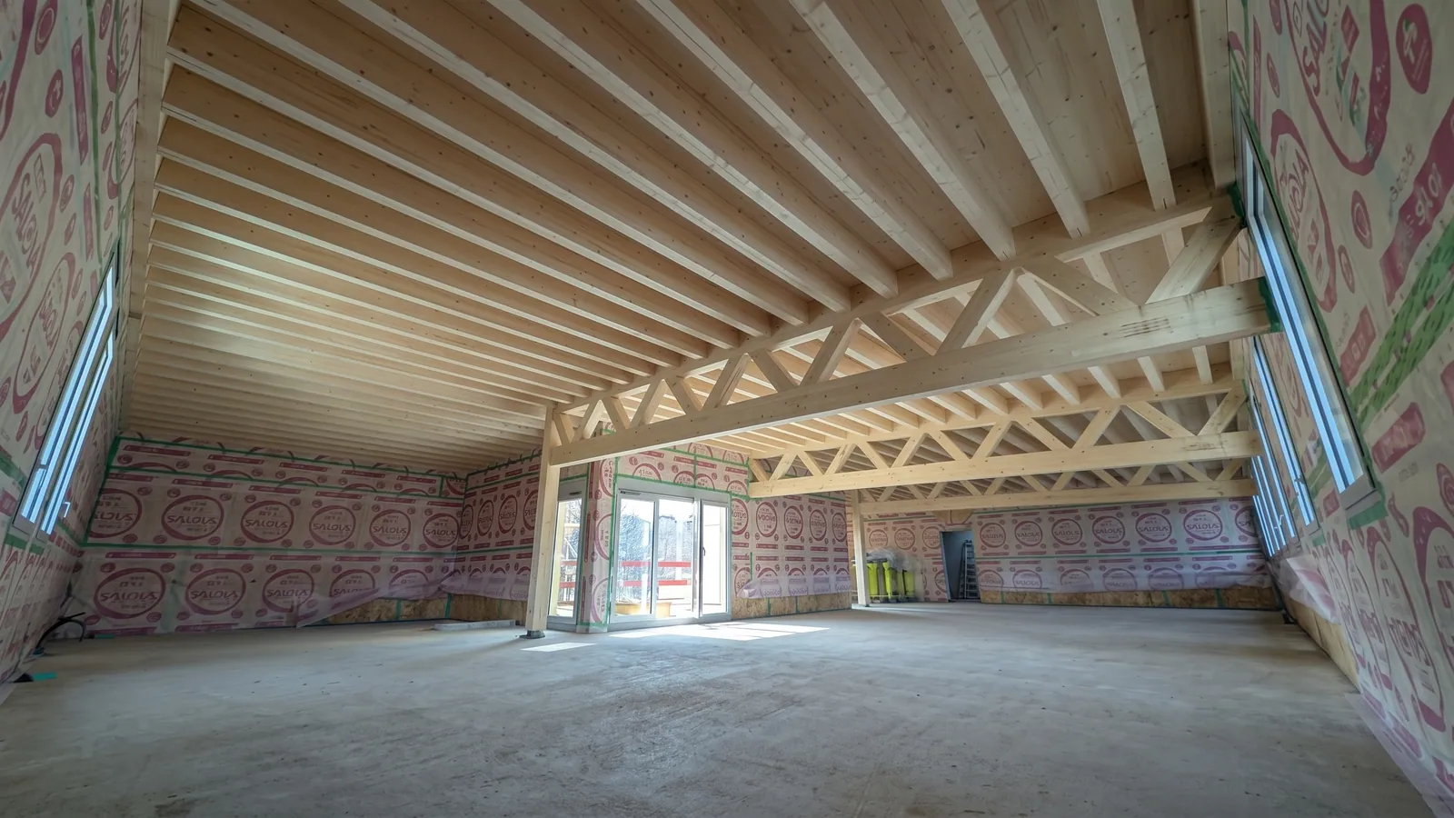 Charpente à poutres treillis de l'extension du centre Marie Curie, vue d'ensemble