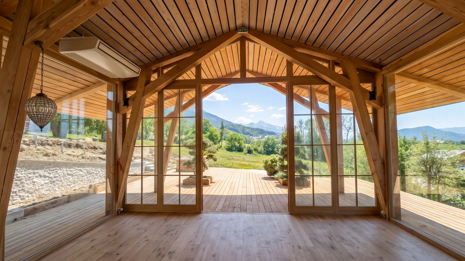Portiques en mélèze massif et vue sur la montagne, salle de mariage de Lans-en-Vercors